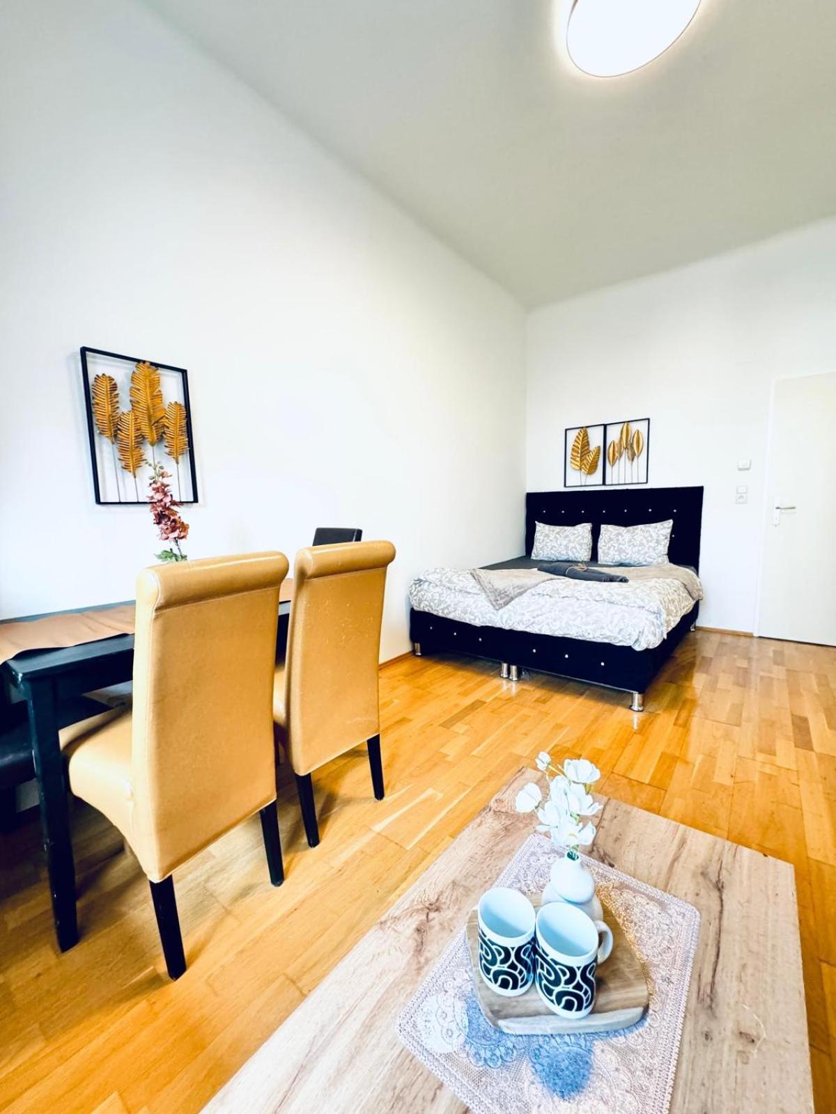 Comfy In A Shared Apartment, Only 17min Walk To Schoenbrunn * Viena