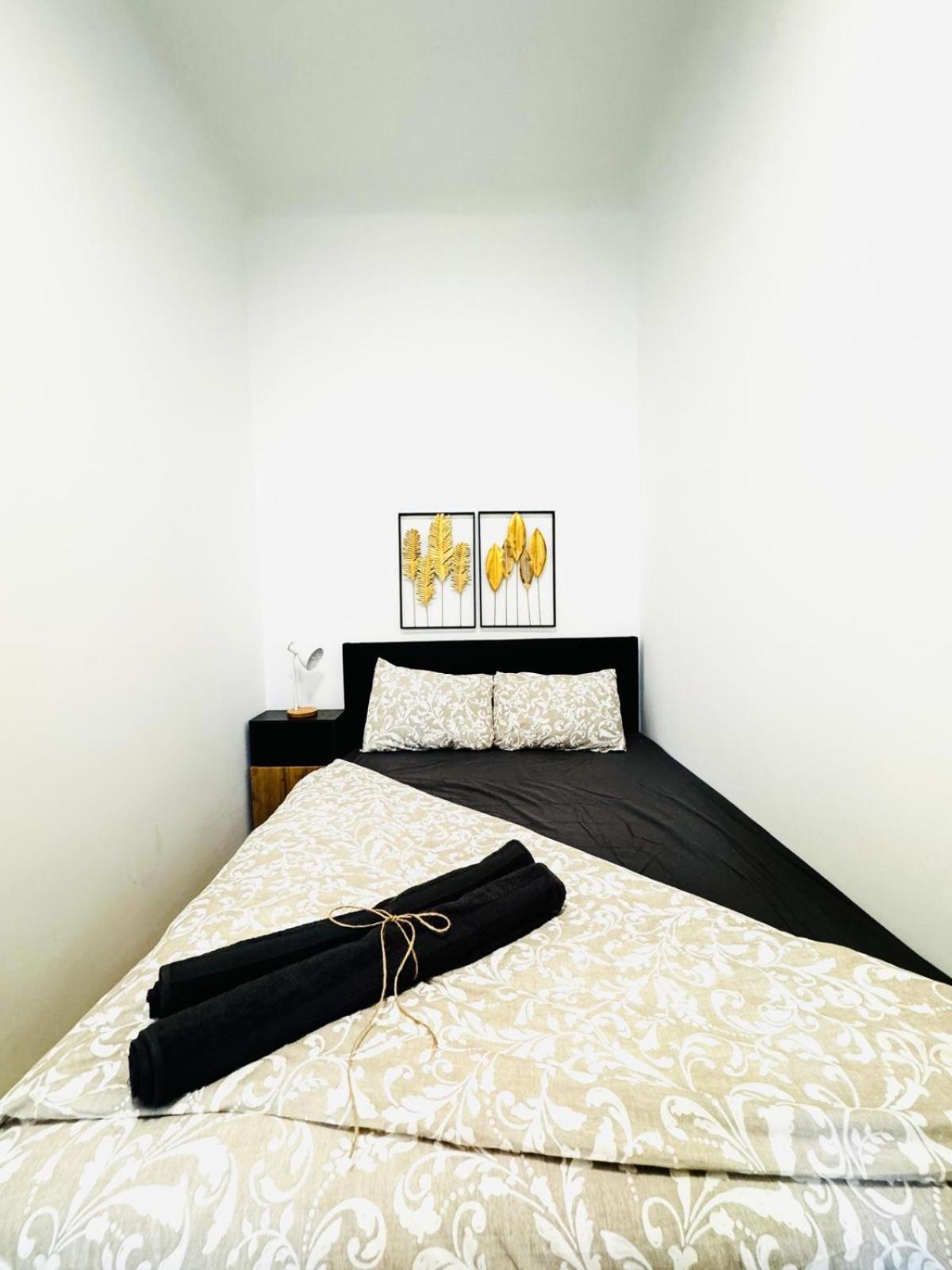 Comfy In A Shared Apartment, Only 17min Walk To Schoenbrunn Viena