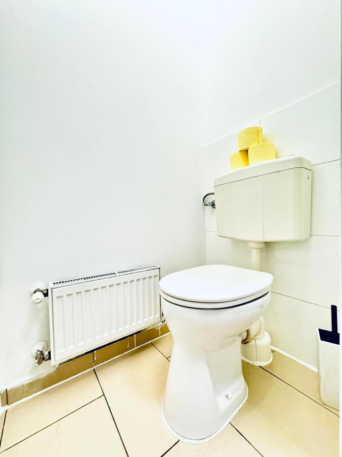Comfy In A Shared Apartment, Only 17min Walk To Schoenbrunn Apartamento Viena